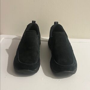 Ladies Black LL BEAN Slip-On Shoes